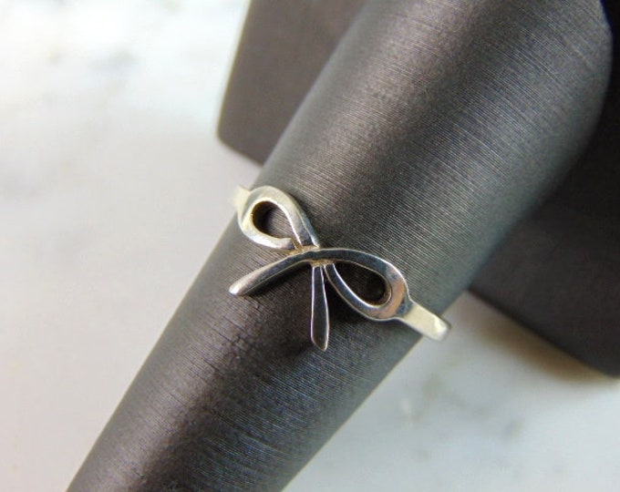 Womens Vintage Estate Sterling Silver Ribbon Bow Ring 1.6g E5793