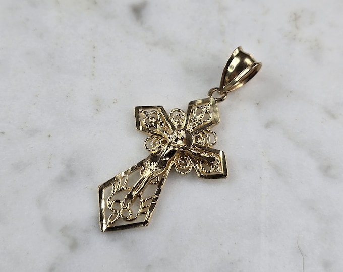 Womens Vintage Estate 10K Yellow Gold Religious Cross Pendant 1.6g E6578