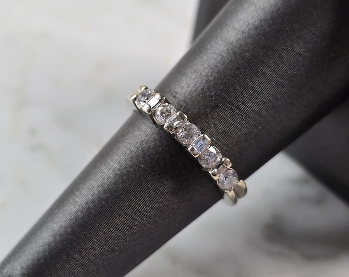 Womens Vintage Estate 18K White Gold Diamond Ring, 3.9g E3634