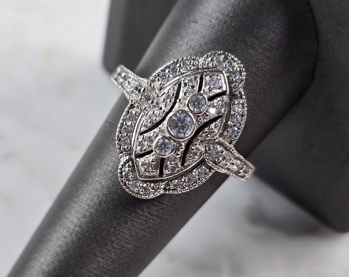 Womens Vintage Estate Sterling Silver CZ Ring 4.6g E4275