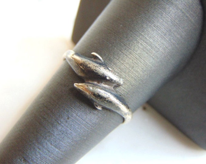 Womens Vintage Estate Sterling Silver Dolphin Ring 1.9g E5302
