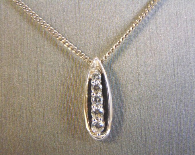 Womens Vintage Estate CZ Stones Pendant W/ Necklace 4.0g E4465