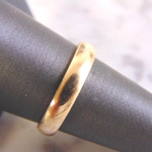 Vintage Solid 10k Yellow Gold Ring Band - Size 6 - Quality