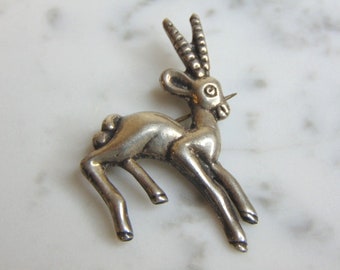 Womens Vintage Estate Sterling Silver Antelope Brooch 8.4g E5090