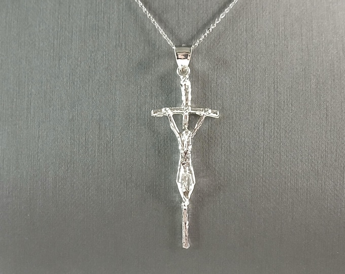 Womens Sterling Silver Religious Brutalist Cross Pendant Necklace 5.5g E1496