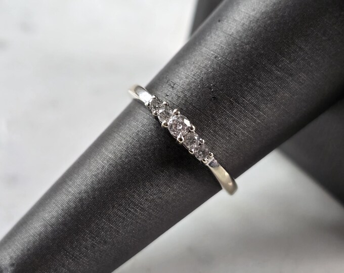 Womens Vintage Estate 10K White Gold Diamond Ring 2.0g E862