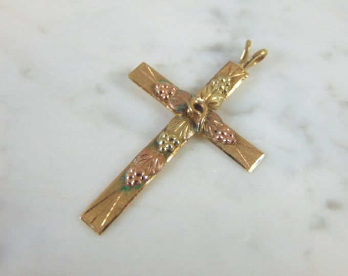 Vintage Estate 10k Gold Religious Crucifix Cross Pendant 2.6g #E4023