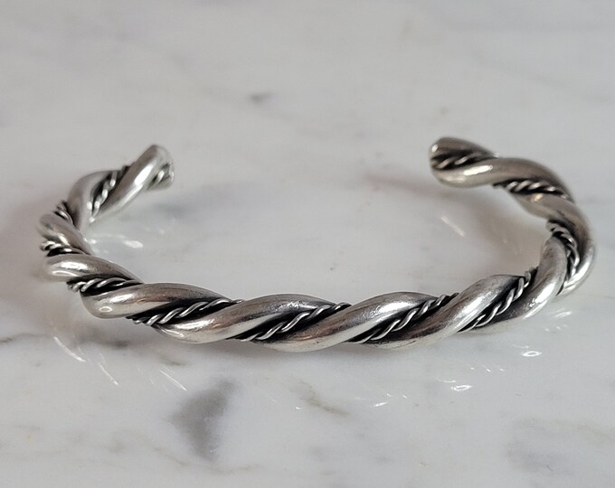 Womens Vintage Estate Sterling Silver Cuff Bracelet 27.5g E6700