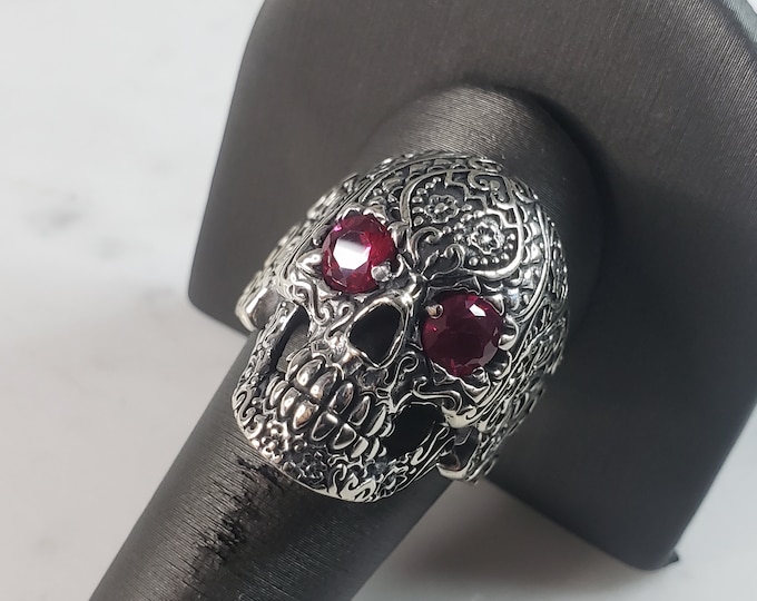Mens Sterling Silver Ruby Eyed Skull Ring 14.3g E6413