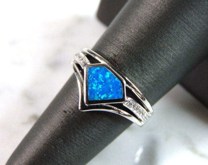 Womens Estate Sterling Silver Modernist Blue Opal Ring 4.3g E5277