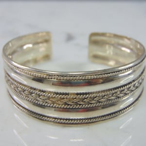 Womens Vintage Estate Sterling Silver Cuff Bracelet 20.9g E2216