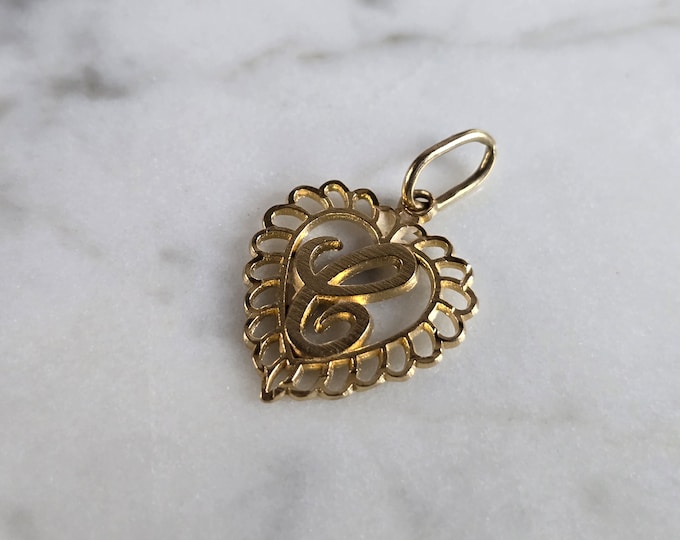 Womens Vintage Estate 10K Yellow Gold Heart "L" Pendant 0.8g E7467