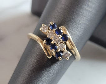 Womens Vintage Estate 14k Yellow Gold Diamond Sapphire Cluster Ring 3.4g E6523