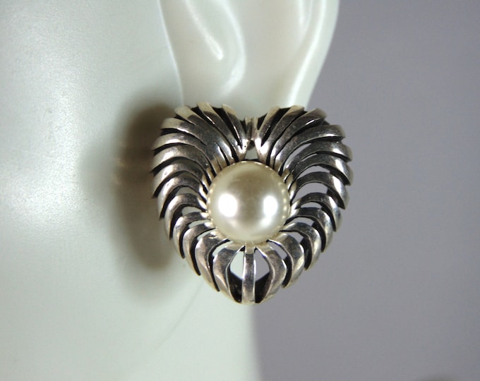 Womens Vintage Estate Sterling Silver Pearl Heart Earrings 7.2g E3079