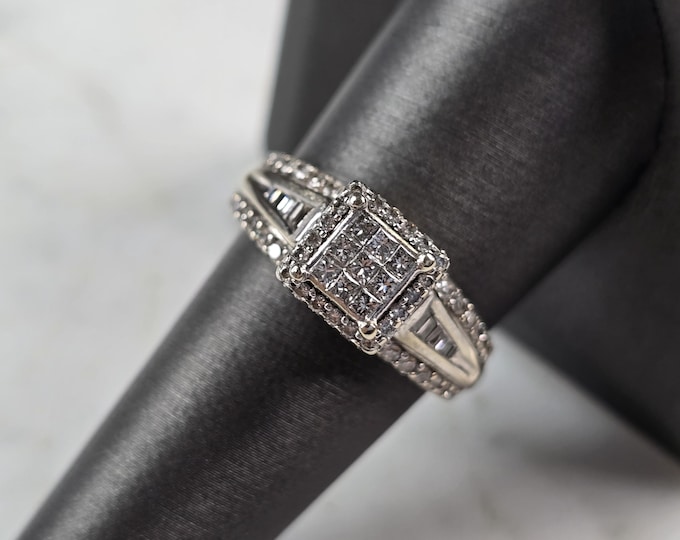 Womens Vintage Estate 10K White Gold Diamond Ring, 5.1g E3368
