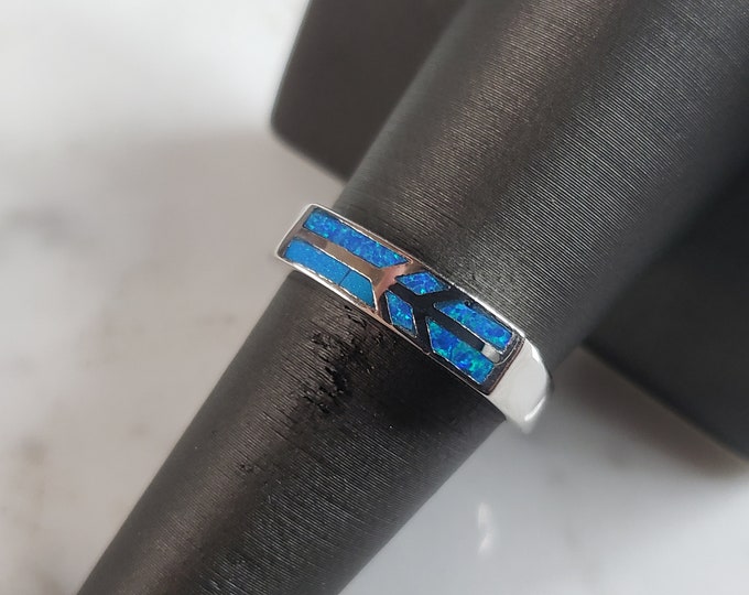 Womens Sterling Silver Modernist Blue Opal Ring 4.5g E4131