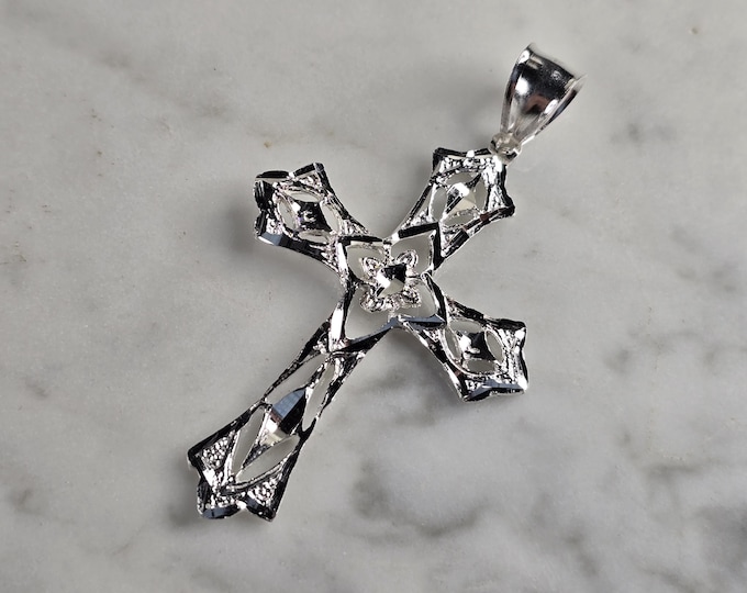 Womens Estate Sterling Silver Religious Celtic Cross Pendant 3.7g E4874