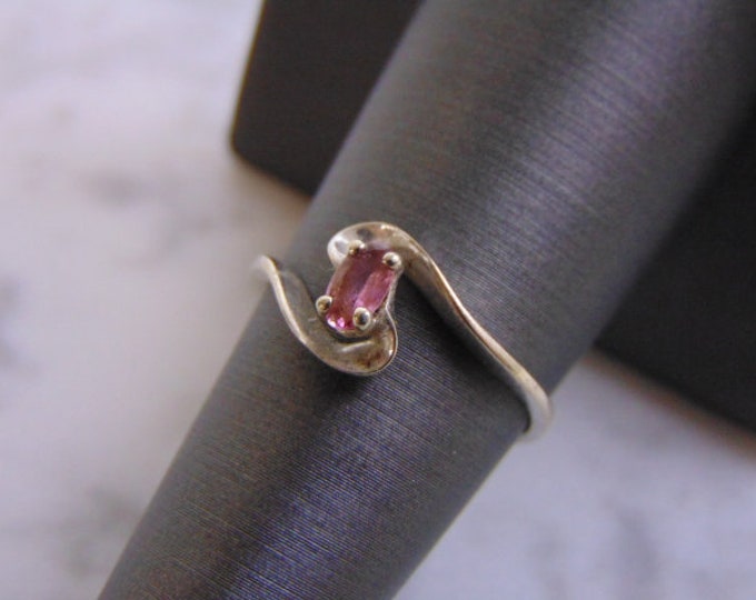 Womens Vintage Estate 14k White Gold Ring w/ Rhodolite Stone 1.6g #E2121