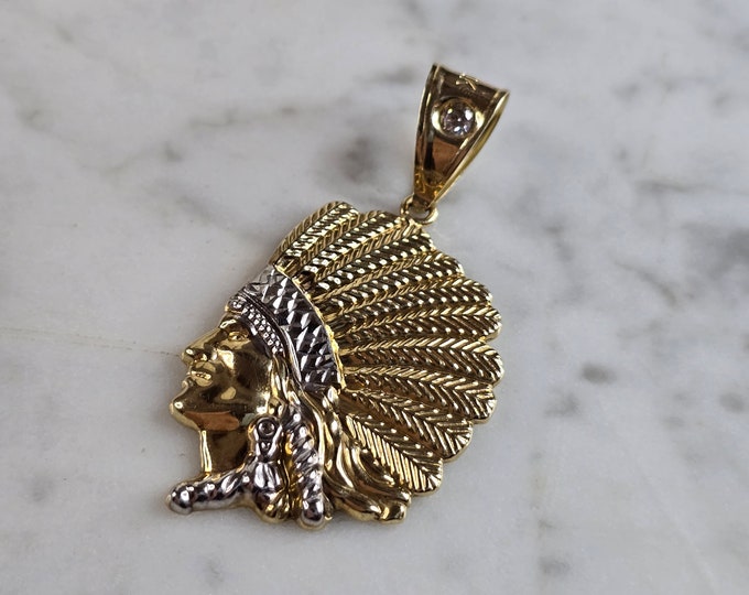 Mens Vintage Estate 10K Mixed Gold Indian Chief Pendant 4.4g E5382