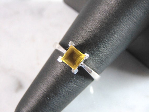 Womens Sterling Silver Ring w/ Golden Beryl Color… - image 1