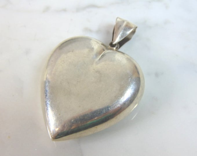 Womens Vintage Estate Sterling Silver Heart Pendant 13g E5942