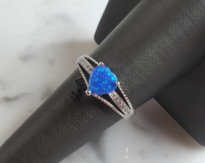 Womens Estate Sterling Silver Modernist Blue Opal Heart Ring 1.9g E4007