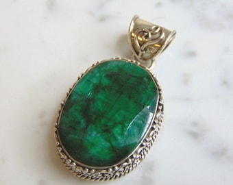 Womens Vintage Estate Sterling Silver Aventurine Stone Pendant 21.9g E5120