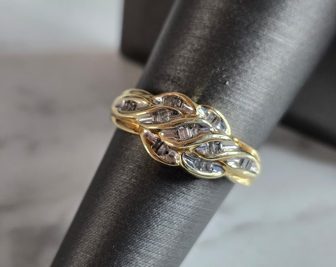 Womens Vintage Estate 10K Gold Diamond Cluster Ring 3.2g #E7209