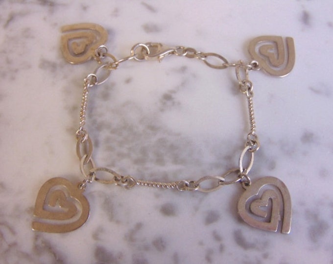 Womens Vintage Estate Sterling Silver Heart Charm Bracelet 10.8g E4572