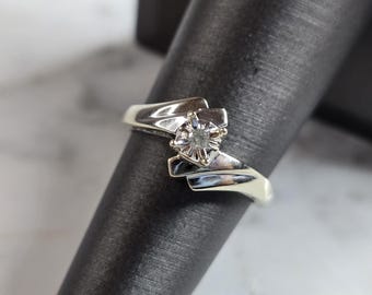 Womens Vintage Estate 10k White Gold Diamond Ring 2.3g #E4413
