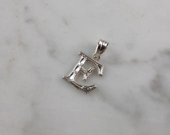 Womens Sterling Silver Initial Letter " E " Pendant 0.3g E6072