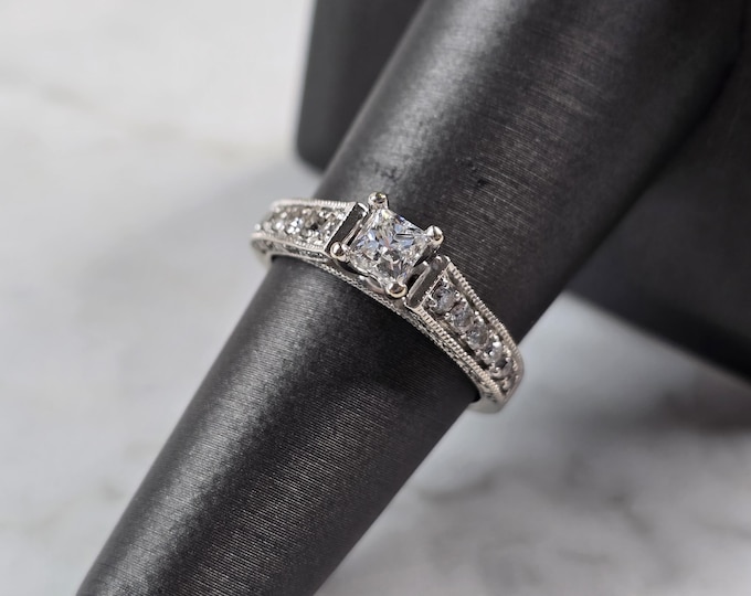 Womens Vintage Estate 14K White Gold Diamond Ring, 3.5g E3180