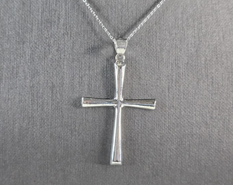 Womens Sterling Silver Religious Cross Pendant Necklace 7.5g E7192
