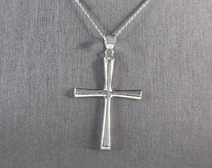 Womens Sterling Silver Religious Cross Necklace 7.5g E7192