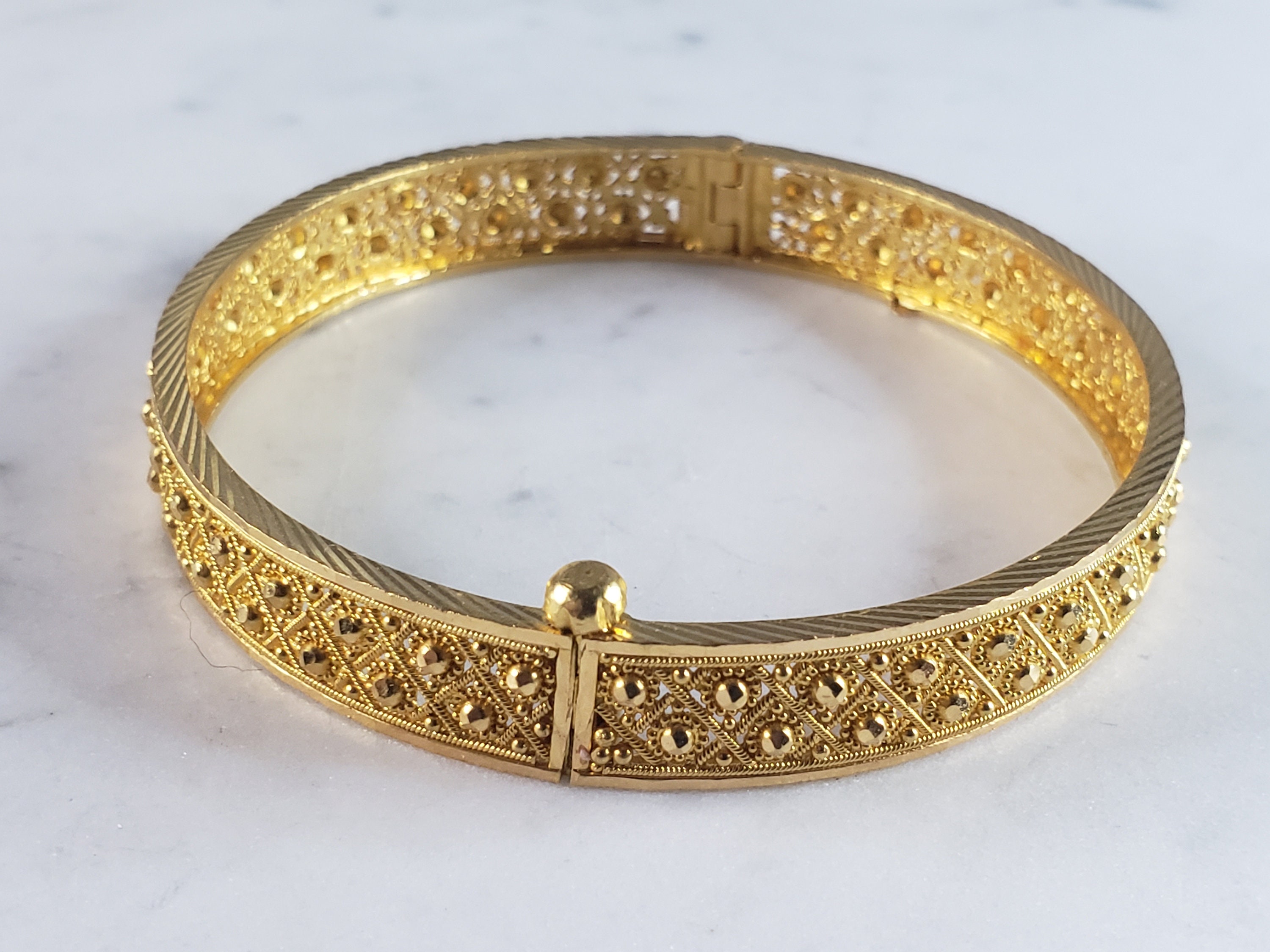 Womens Vintage Estate 22K Yellow Gold Bangle Bracelet 23.1g