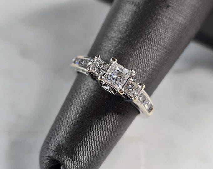 Womens Vintage Estate 14K White Gold Diamond Ring, 3.8g E7703