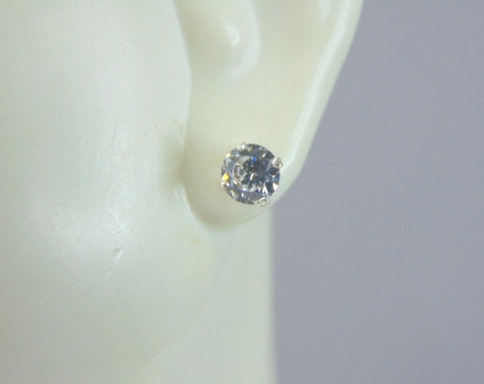 Womens Vintage Estate Sterling Silver CZ Earrings .6g E5609