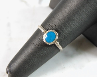 Womens Vintage Estate Sterling Silver Turquoise Ring 1.1g E1004