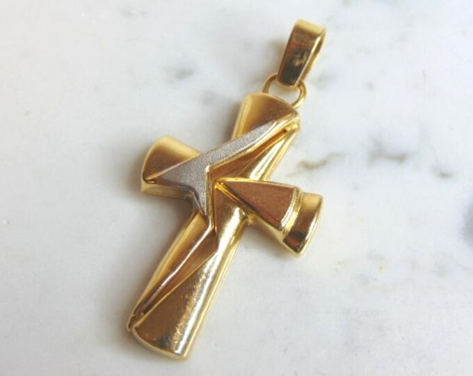 Womens Vintage Estate 18k Gold Religious Crucifix Cross Pendant 10g E2093