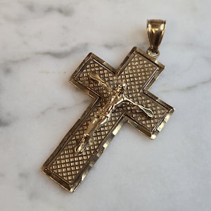 Vintage Estate 10K Yellow Gold Religious Cross Pendant 5.5g E1397