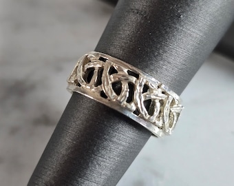 Womens Vintage Estate Sterling Silver Irish Celtic Eternity Knot Ring 3.4g E7137