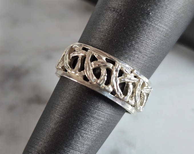 Womens Vintage Estate Sterling Silver Irish Celtic Eternity Knot Ring 3.4g E7137