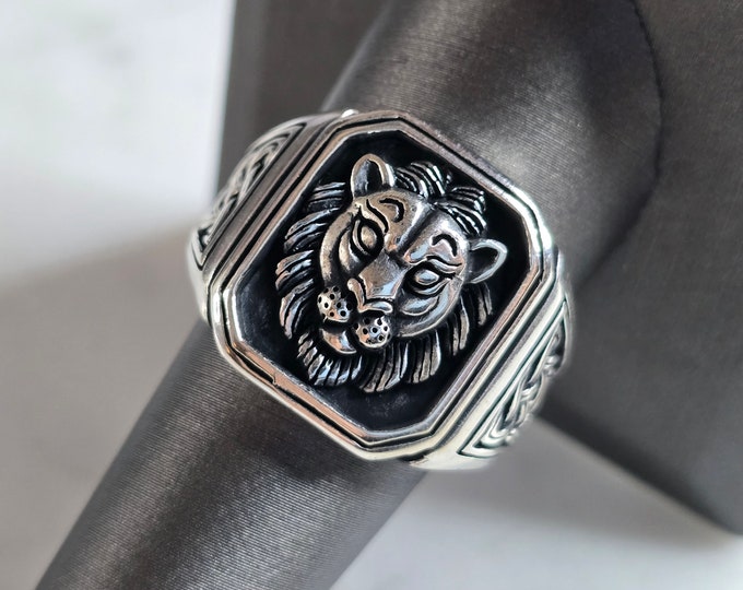 Mens Sterling Silver Lions Head Ring 11.5g E7839