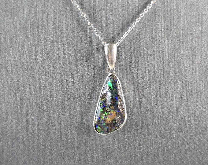Womens Vintage Estate Sterling Silver Opal Pendant W/ Necklace 3.9g E3330