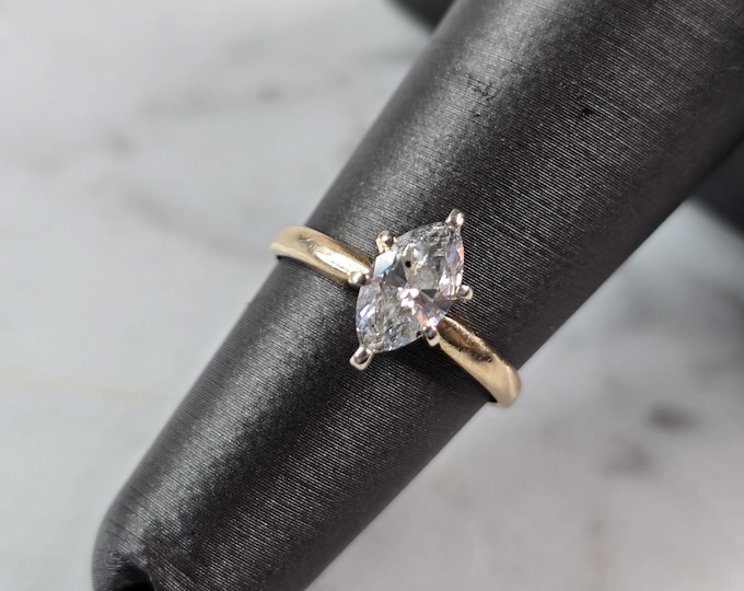 Womens Vintage Estate 14K Gold Marquise Diamond Engagement Ring 1.8g #E1845