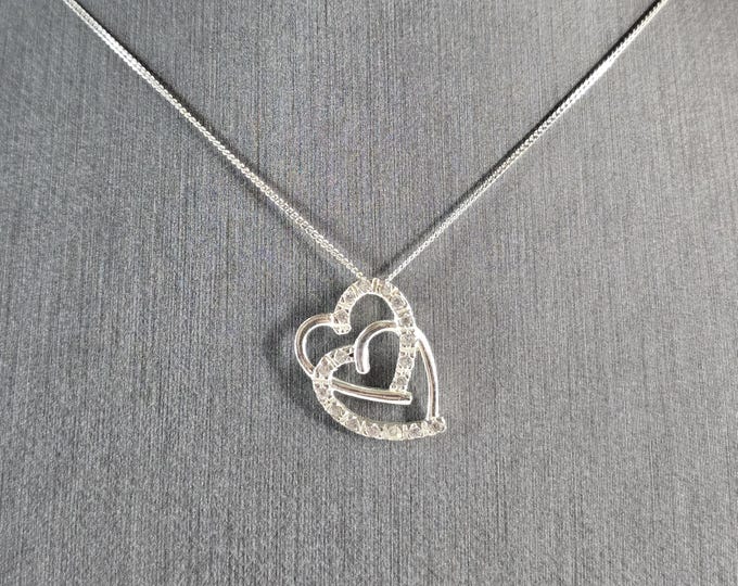 Womens Vintage Estate Sterling Silver Hearts Pendant & Necklace 2.4g E6619