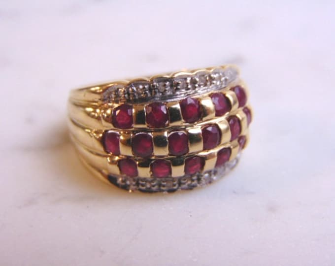 Womens Vintage Estate 14K Gold Diamonds & Garnet Ring 6.7g #E887