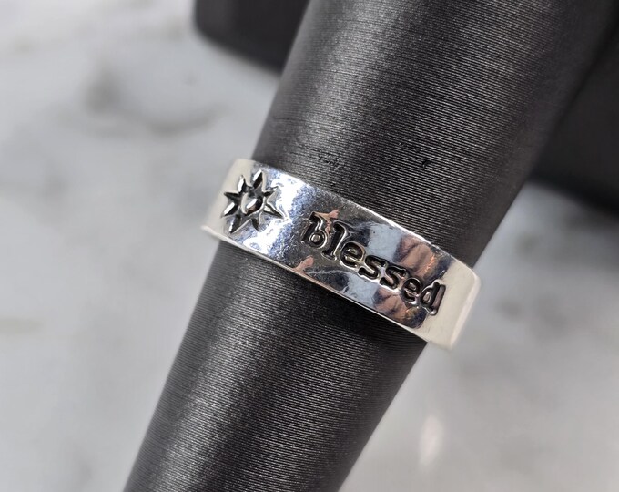 Womens Vintage Estate Sterling Silver Blessed Band Ring Fetched 4.2g E7348