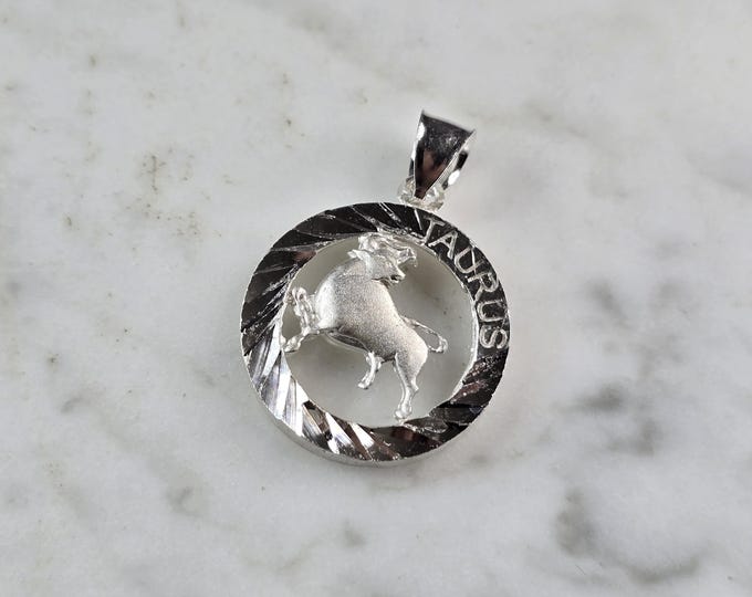 Womens Vintage Estate Sterling Silver Zodiac Taurus Pendant 4.1g E2396
