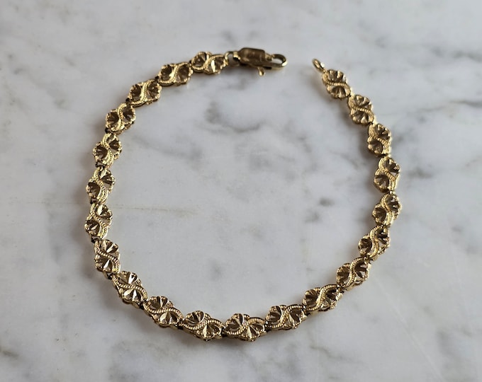 Womens Vintage Estate 14K Gold Filigree Heart Bracelet 6.0g E6595